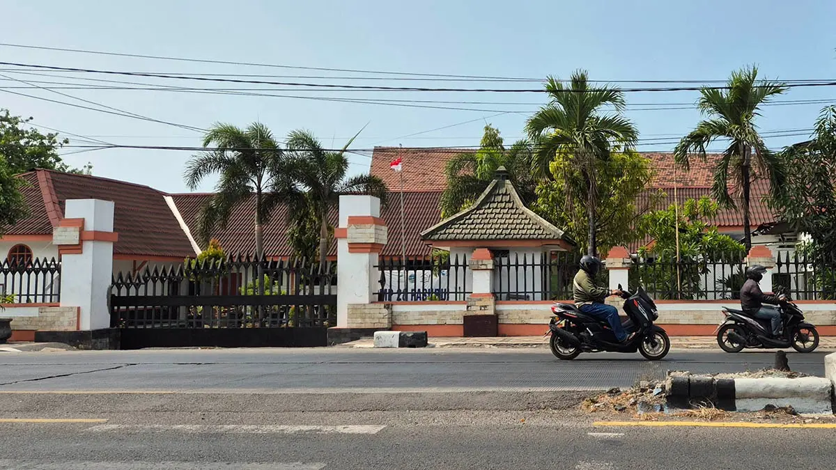 KOSONG: Eks bangunan SDN Kandangsapi 2 Pasuruan yang sempat menjadi tempat rintisan Sekolah Rakyat jenjang SMP selama setahun. (Fahrizal Firmani/Radar Bromo)