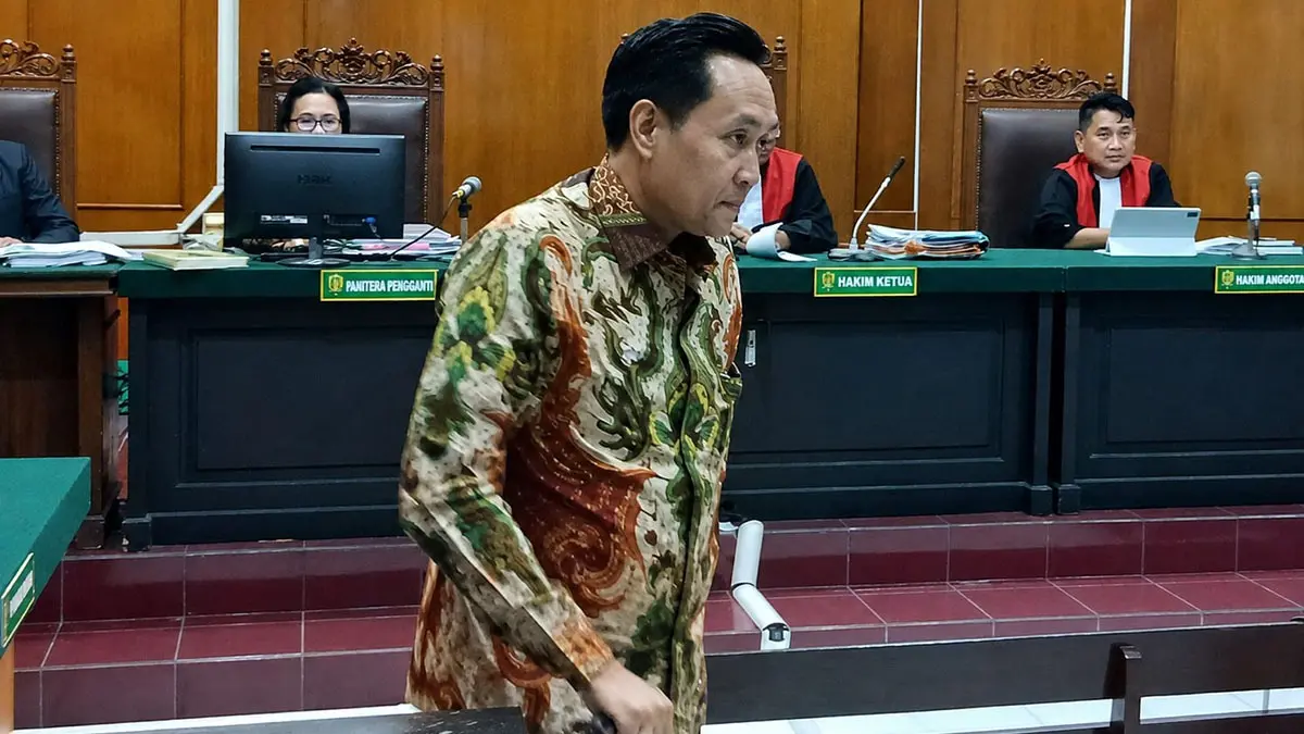 Ermanto Fahamsyah, ahli hukum perdata dari Universitas Negeri Jember dalam sidang gugatan yang diajukan PT Java Fortis Corporindo di Pengadilan Negeri Surabaya, Rabu (2/9).