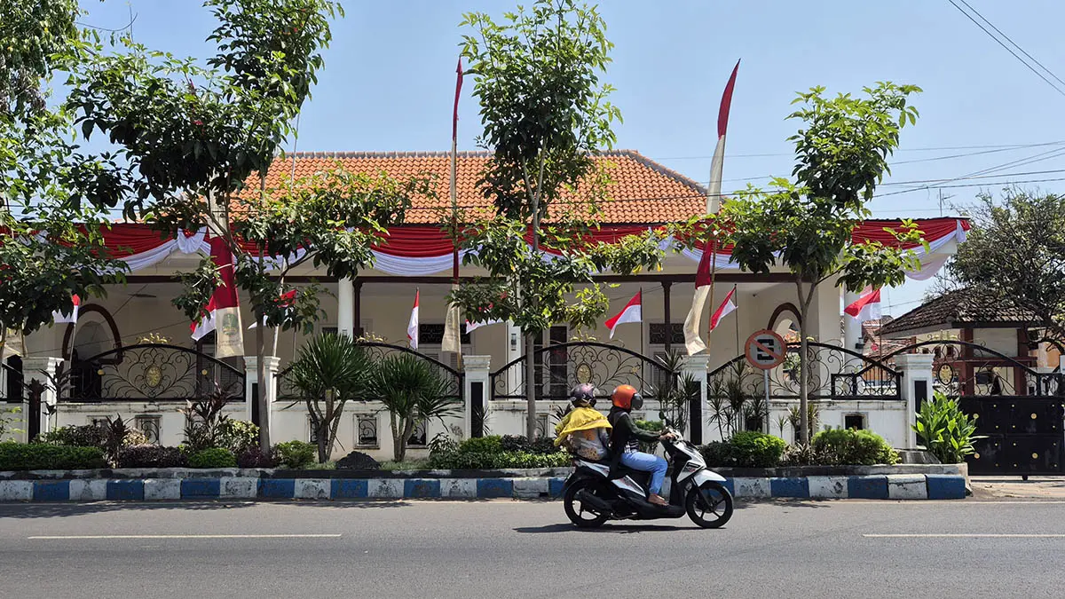 REVITALISASI: Kondisi Rumah Dinas Wakil Wali Kota Pasuruan yang dijadwalkan akan direnovasi total pada tahun ini. (Fahrizal Firmani/Radar Bromo)