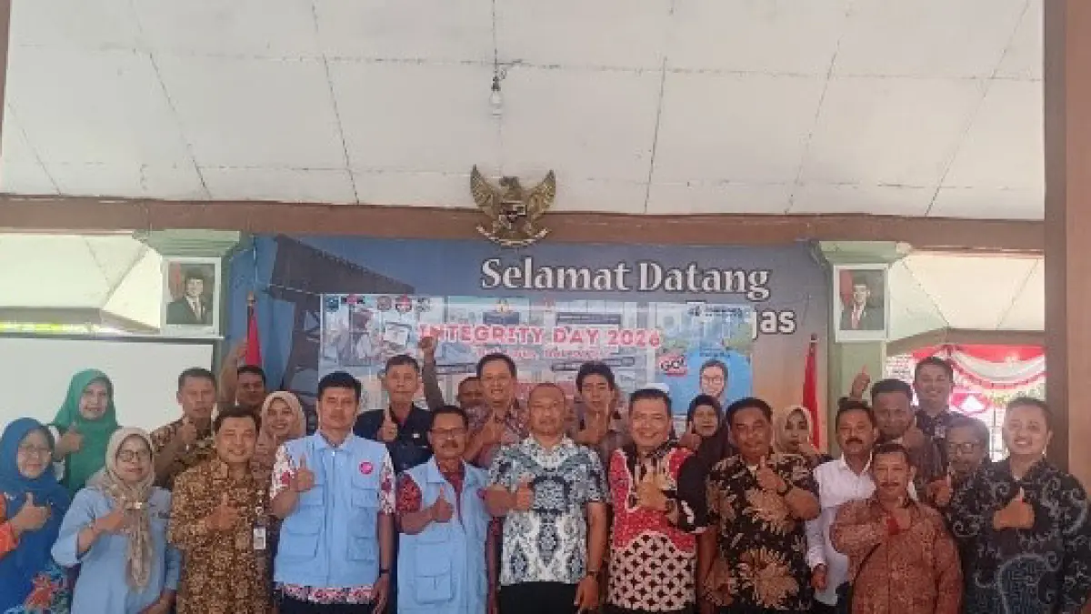 BAGIAN BARAT: Pelaksanaan Integrity Day di Kecamatan Tongas dipimpin langsung oleh Camat Tongas. (ISTIMEWA)