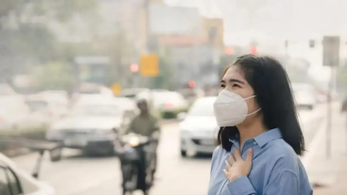 Ilustrasi memakai masker/Magnific