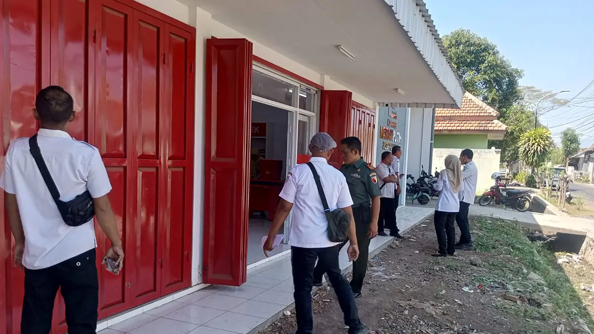 CEK LANGSUNG: Tim Gabungan Pemkot Probolinggo melakukan verifikasi 13 KKMP di Kota Probolinggo. (ISTIMEWA)