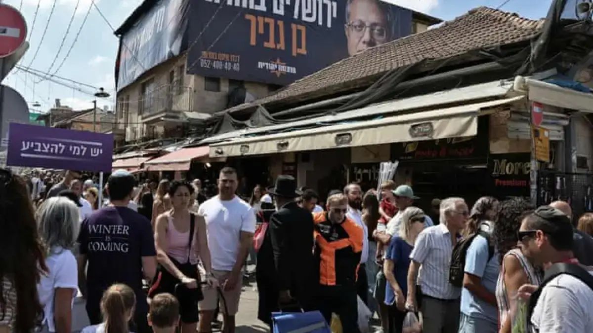 Dukungan warga Israel untuk Netanyahu terpecah menjelang pemilu Israel (The Guardian)