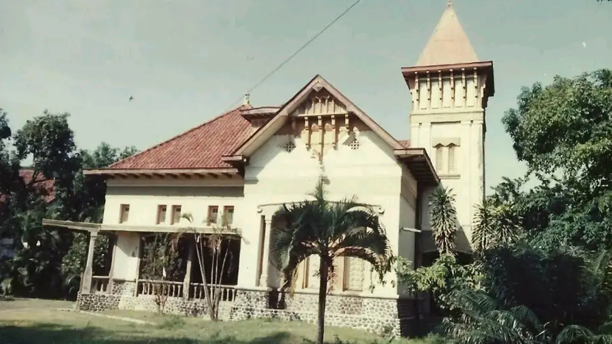 KUNO: Bangunan rumah Han Tiauw Hing yang berdiri di wilayah Kota Pasuruan. (Budiman for Radar Bromo)