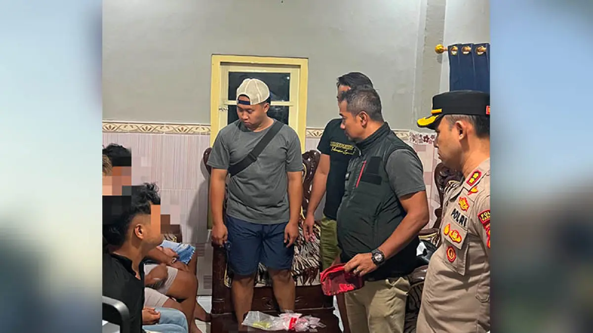 Amankan Empat Orang saat Gerebek Rumah di Pecalukan Prigen, Sita Barang Bukti Ini