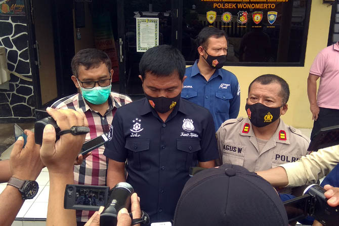 RILIS: Hasil labfor terkait kebakaran PT Jawa Lily diumumkan petugas kepolisian, Rabu (4/11). (Foto: Rizky Putra Dinasti/Jawa Pos Radar Bromo)