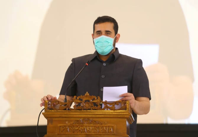 DUKUNG PENUH: Wali Kota Probolinggo membacakan sambutan saat penganugerahan Kinerja Award 2020. Orang nomor satu di Kota Probolinggo itu berharap, OPD kian meningkatkan kinerjanya. (Foto: Zainal Arifin/Jawa Pos Radar Bromo)