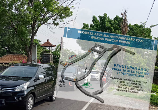 RAWAN MACET: Kendaraan melintas di Jalur Pandaan-Prigen saat siang hari. Ketika tahun baru nanti, akses menuju Tretes di Prigen akan ditutup. Inset, rekayasa lalu lintas polisi saat malam pergantian tahun baru. (Foto: Dok. Radar Bromo)