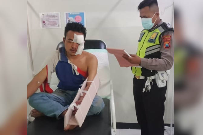 Pengendara Honda Revo Pujiyanto Prayogo saat dirawat di RS.