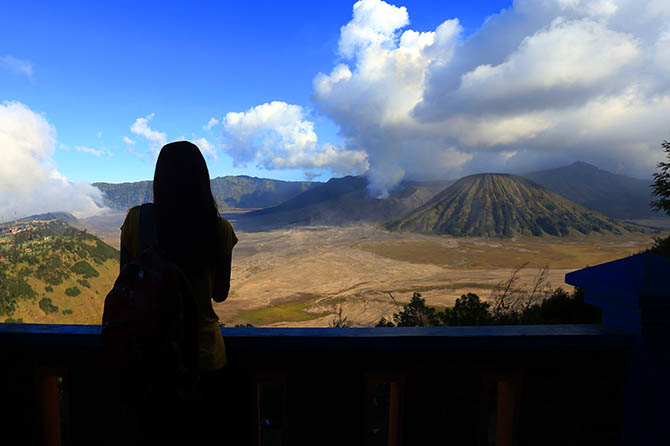 TUTUP: Kawasan Bromo yang tutup 11 hari selama libur Lebaran. Kondisi itu memicu polemik, sebab ratusan tiket online sudah kadung dibooking. (Zainal Arifin/Radar Bromo)