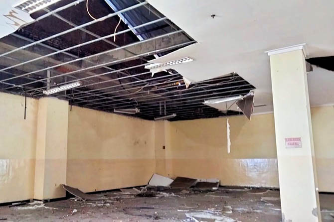 UBAH FUNGSI: Kondisi bangunan Mal Poncol yang akan dialihfungsikan menjadi mal pelayanan publik. (Muhamad Busthomi/Radar Bromo)