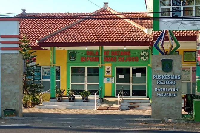 Puskesmas Rejoso yang juga diproyeksikan untuk isolasi pasien covid. (Foto: Mukhamad Rosyidi/Radar Bromo)