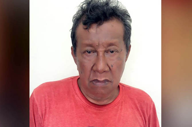 DITAHAN: Abdulloh yang kini menjadi tersangka dan sudah ditahan di Mapolsek Bugul Kidul. (Foto: Humas Polres Pasuruan Kota for Jawa Pos Radar Bromo)
