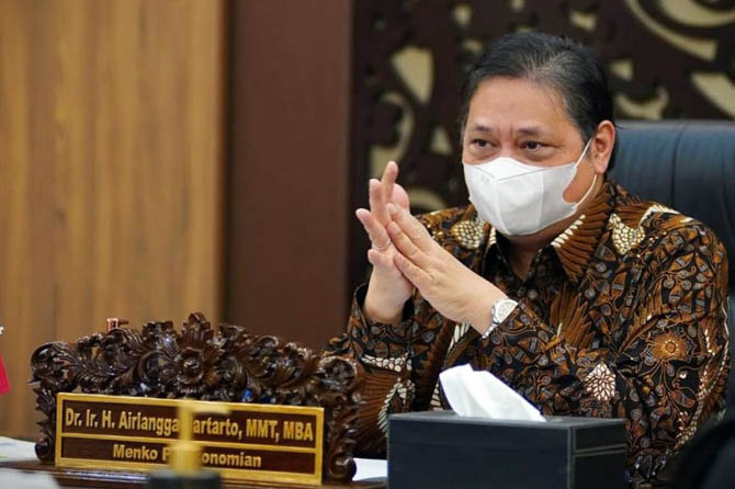 Menko Perekonomian yang juga Ketua KPCPEN Airlangga Hartarto dalam suatu kesempatan.