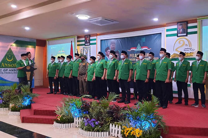 PELANTIKAN: Pengurus PC GP Ansor Kota Probolinggo saat dilantik.