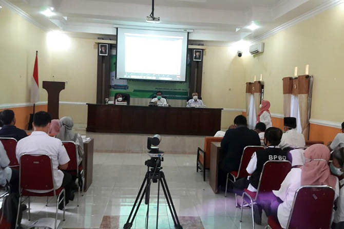 LAUNCHING: Launching dan sosialisasi Gerakan Pro Hadi digelar Pemkot melalui Bappeda Litbang di ruang pertemuan Bakesbangpol Kota Probolinggo, (19/1).