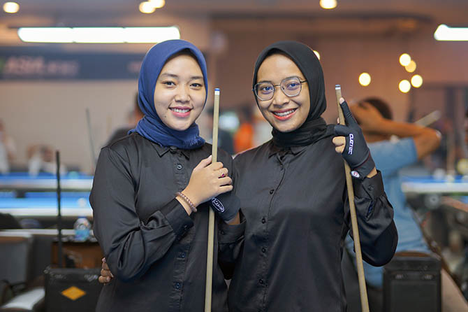 PEBILIAR PROFESIONAL: Emilia Putri Rahmanda dan Anabella Putri Yohana. (Dok. Pribadi for Jawa Pos Radar Bromo)