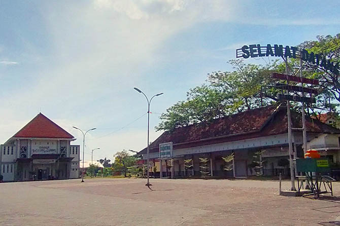 KEMBALI DISOROT: Kondisi sentra produk unggulan atau Bangkodir yang sepi. (Dok. Radar Bromo)