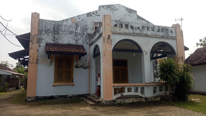 ASLI: Bangunan Belanda yang kini jadi gudang BPBD. (Rosyidi/ Radar Bromo)