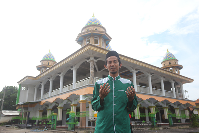 TATAP MASA DEPAN: Gus Muhammad Ainun Naim, wakil II pembina Yayasan An Nur dan pengurus pondok putra. Ia menakankan santri mempunyai skill. (Zainal Arifin/Jawa Pos Radar Bromo)
