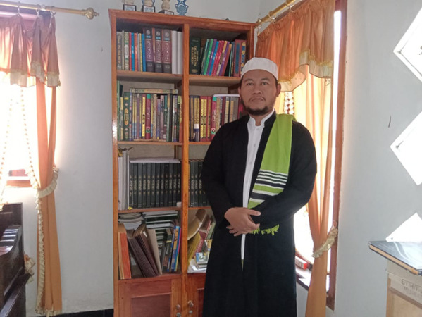 PERTAHANKAN SALAF: Gus Moch Muhlis.