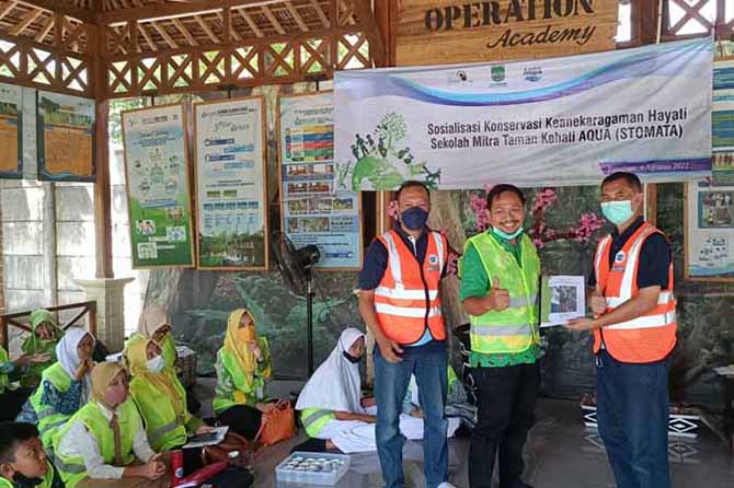 NARASUMBER: Kasi Pemeliharaan Lingkungan di DLH Kabupaten Pasuruan, M. Muksin hadir sebagai narasumber. (Foto: Sekola Konang for Jawa Pos Radar Bromo)