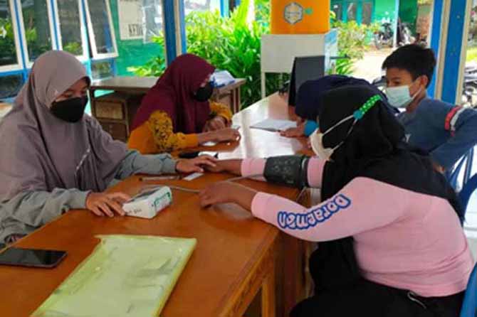 AKTIF: Kegiatan Posyandu Regasa yang digelar Puskesmas Kedawung Wetan. (Foto: Puskesmas Kedawung for Jawa Pos Radar Bromo)