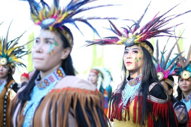 UNJUK KARYA: Salah satu penampilan peserta karnaval di Desa Jerukpurut, Kecamatan Gempol. (Istimewa)