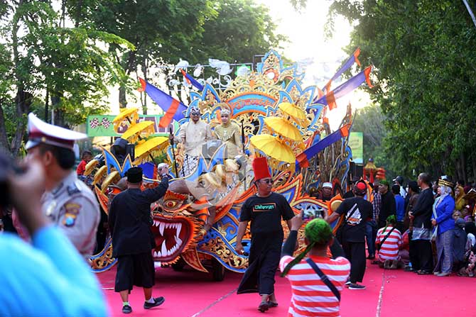 Tampilan Kelurahan Curahgrinting saat Pawai Budaya Hari Jadi Kota Probolinggo ke-663, (4/9). (Zainal Arifin/Radar Bromo)