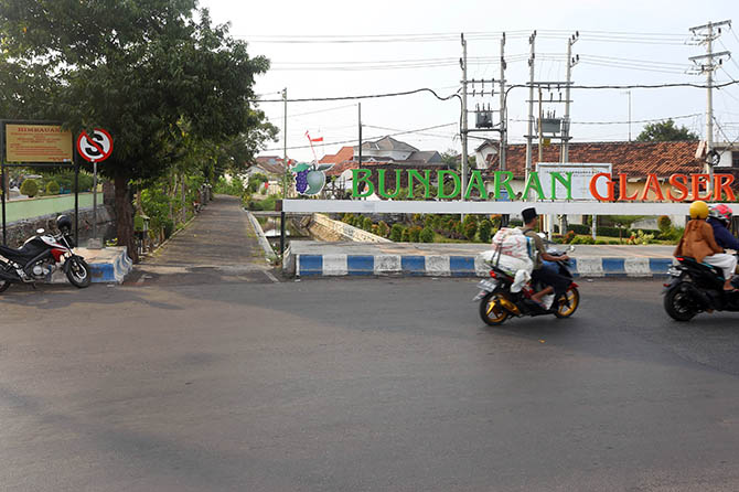 SEGERA DIGARAP: Proyek jalan tembus antara Glaser-Taman Maramis, Kota Probolinggo, masih dilelang. Proyek ini ditargetkan rampung dalam tahun ini. (Zainal Arifin/Radar Bromo)