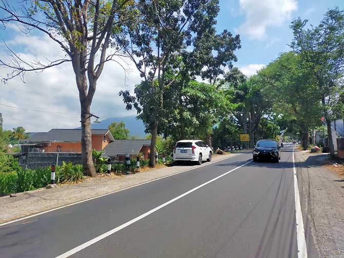 BLACKSPOT: Jalur Pandaan-Prigen di Desa Gambiran, Prigen yang jadi salah satu blackspot rawan kecelakaan di Kabupaten Pasuruan. (Rizal F. Syatori/ Radar Bromo)