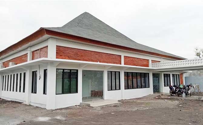 BERDIRI MEGAH: Dengan segala fasilitasnya, gedung Rumah Batik Griya Pendalungan Kota Probolinggo di Jalan Mastrip, yang bakal segera di-launching.