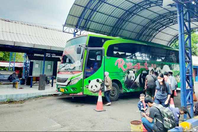DIKELOLA KEMENHUB: Suasana di Terminal Pandaan. (Foto: Dok. Radar Bromo)