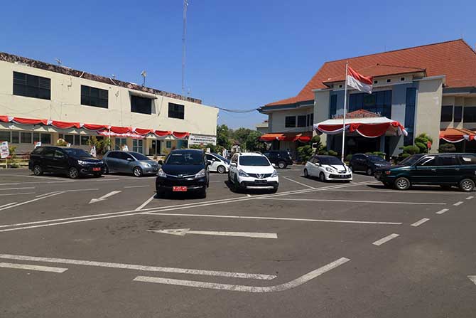 Kantor Pemkab Pasuruan di Kota Pasuruan. Tahun ini, pemkab setempat berencana boyongan ke Raci, Bangil.