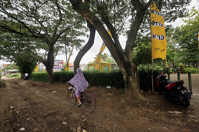 Sisi timur Taman Maramis. Beberapa hari terakhir beredar kabar ada aktivitas karaoke di kawasan setempat. Namun, saat dicek, tak ditemukan. (Zainal Arifin/Radar Bromo)