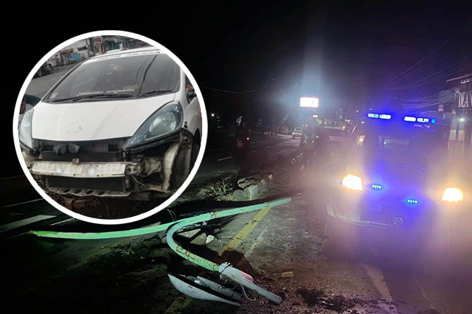 ROBOH: Tiang PJU yang roboh setelah ditabrak Jazz, Minggu (5/3) dini hari. (Foto: Istimewa)