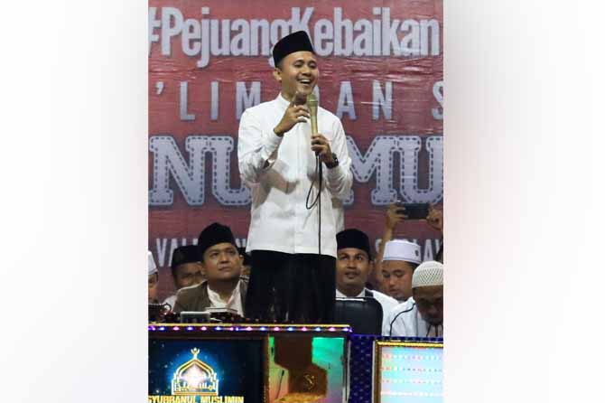 LEGISLATOR PUSAT: Mufti Anam dalam sebuah acara partainya. (Foto: dok pribadi)