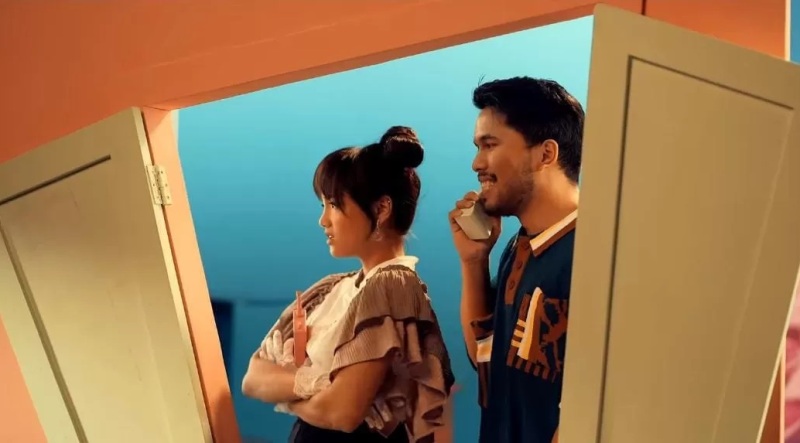 SCENE: Salah satu scene lagu Bye Mantan, lagu baru Ashanty yang melibatkan Fuji dan Thariq Halilintar jadi model.