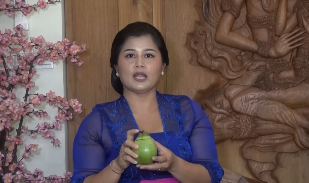 Penyuluh Agama Hindu Kabupaten Badung, I Gusti Agung Istri Purwati