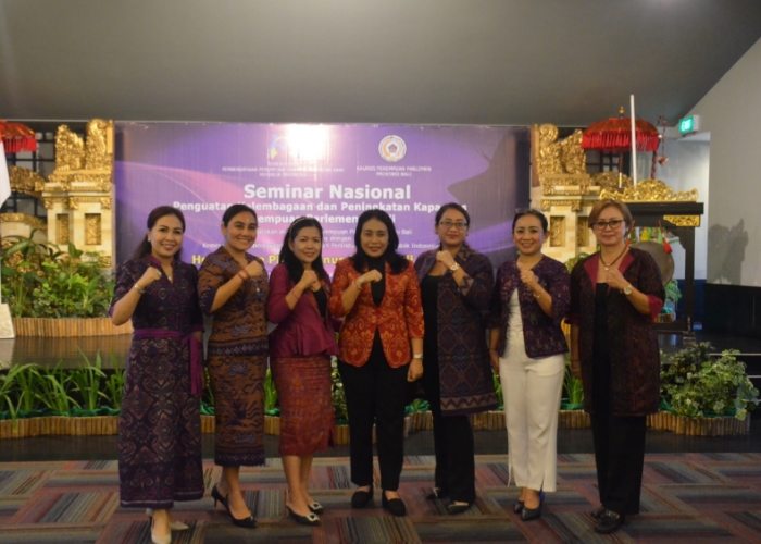 SEMINAR : Seminar Nasional, Penguatan Kelembagaan dan Peningkatan Kapasitas Perempuan Parlemen di Bali,  di Hotel Prime Plaza Sanur, Denpasar, Minggu (9/7).