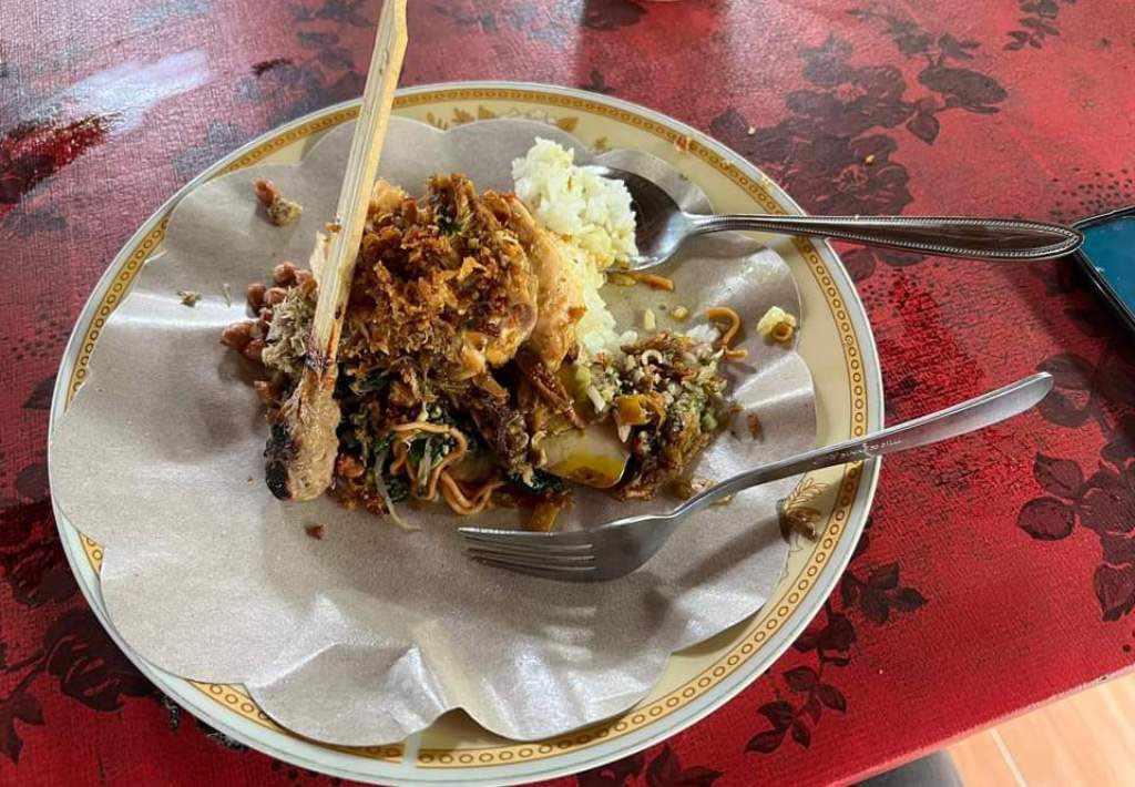 KULINER : Salah satu tempat kuliner di Desa Sayan, Kecamatan Ubud, Gianyar, Bali.