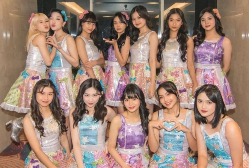 DUKA CITA: Para member JKT48 sampaikan belasungkawa atas meninggalnya fans saat menonton konser Summer Tour di Semarang.