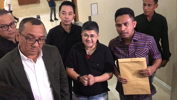 Rossa melalui kuasa hukumnya melaporkan pembuat video fitnah cueki betrand peto ke Bareskrim Polri