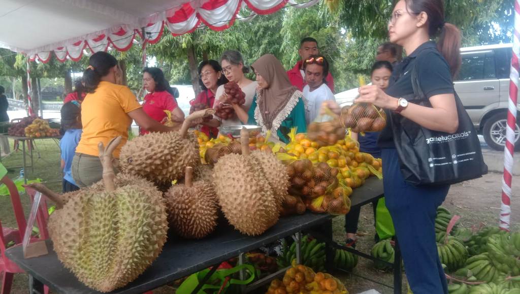 PASAR: Pasar Gotong Royong Pemprov Bali di sisi barat Monumen Perjuangan Rakyat Bali di Renon, Denpasar, Jumat (28/7).
