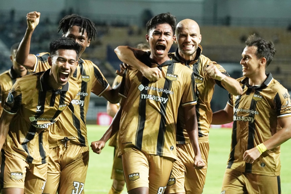 Meski berstatus pimpinan klasemen, Dewa United FC tak mau gegabah saat menantang tuan rumah Bali United FC pada lanjutan Liga 1 Indonesia di Stadion Kapten Dipta, Sabtu (29/7).