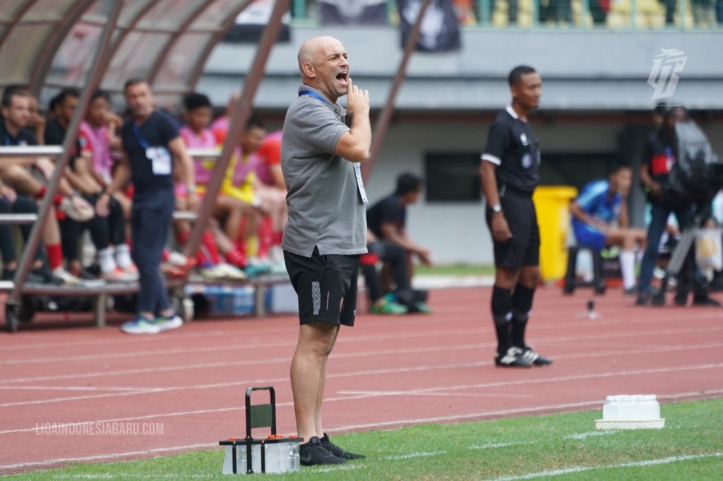 Pelatih PSM Makassar Bernardo Tavares