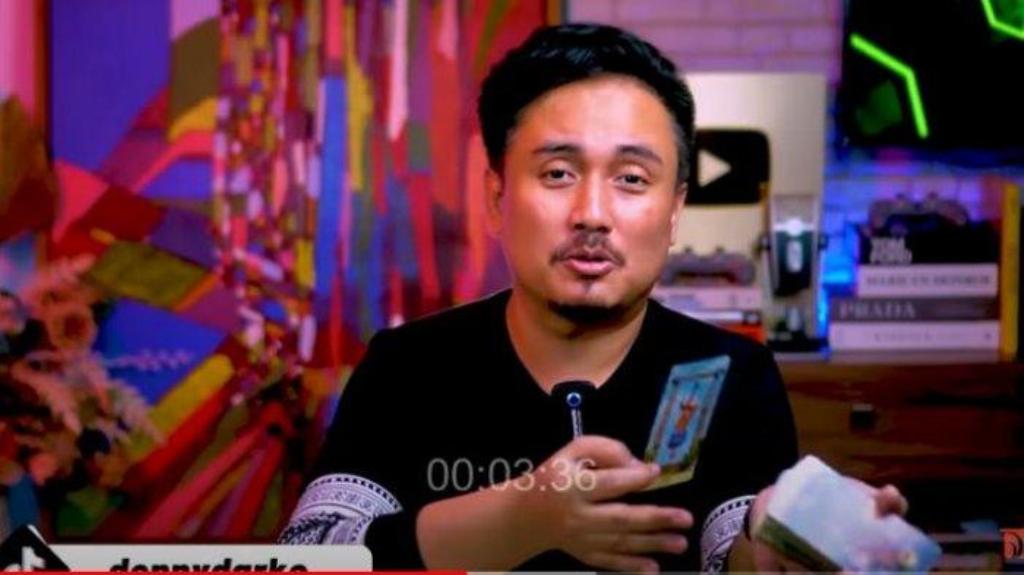 PREDIKSI: Prediksi Denny Darko soal rumah tangga Lady Nayoan dan Rendy Kjaernett. Ada kemungkinan Lady tak melanjutkan gugatannya dan memilih rujuk.