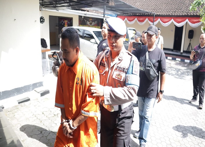 TERCIDUK: Sawaludin terciduk oleh aparat Polsek Denpasar Utara saat hendak menjual motor teman yang dicurinya, sehingga kini harus menjalani proses hukum.