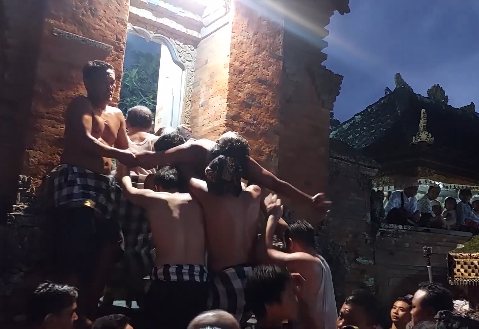 Tradisi Dewa Maserama di Pura Panti Timbrah, Desa Paksebali, Kecamatan Dawan, Klungkung adalah salah satu tradisi Hindu Bali saat Hari Raya Kuningan.