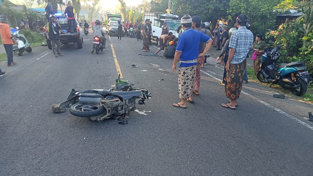 Kondisi kendaraan korban kecelakaan di jalurtengkorak Bali jalan Denpasar &ndash; Gilimanuk, tepatnya di Selemadeg Timur, Tabanan.